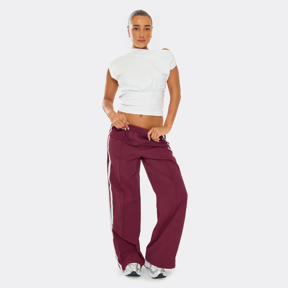 Slash Neck Cinched Waist Detail T-Shirt – White