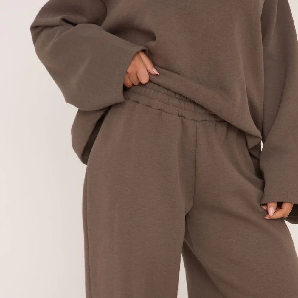 Classic brown Sweatshirt and Joggers that upgrade your everyday style