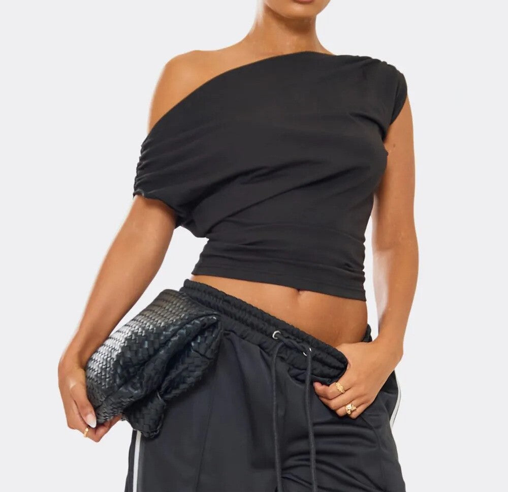 Slash Neck Off The Shoulder Cinched Waist Ruched T-Shirt In Black