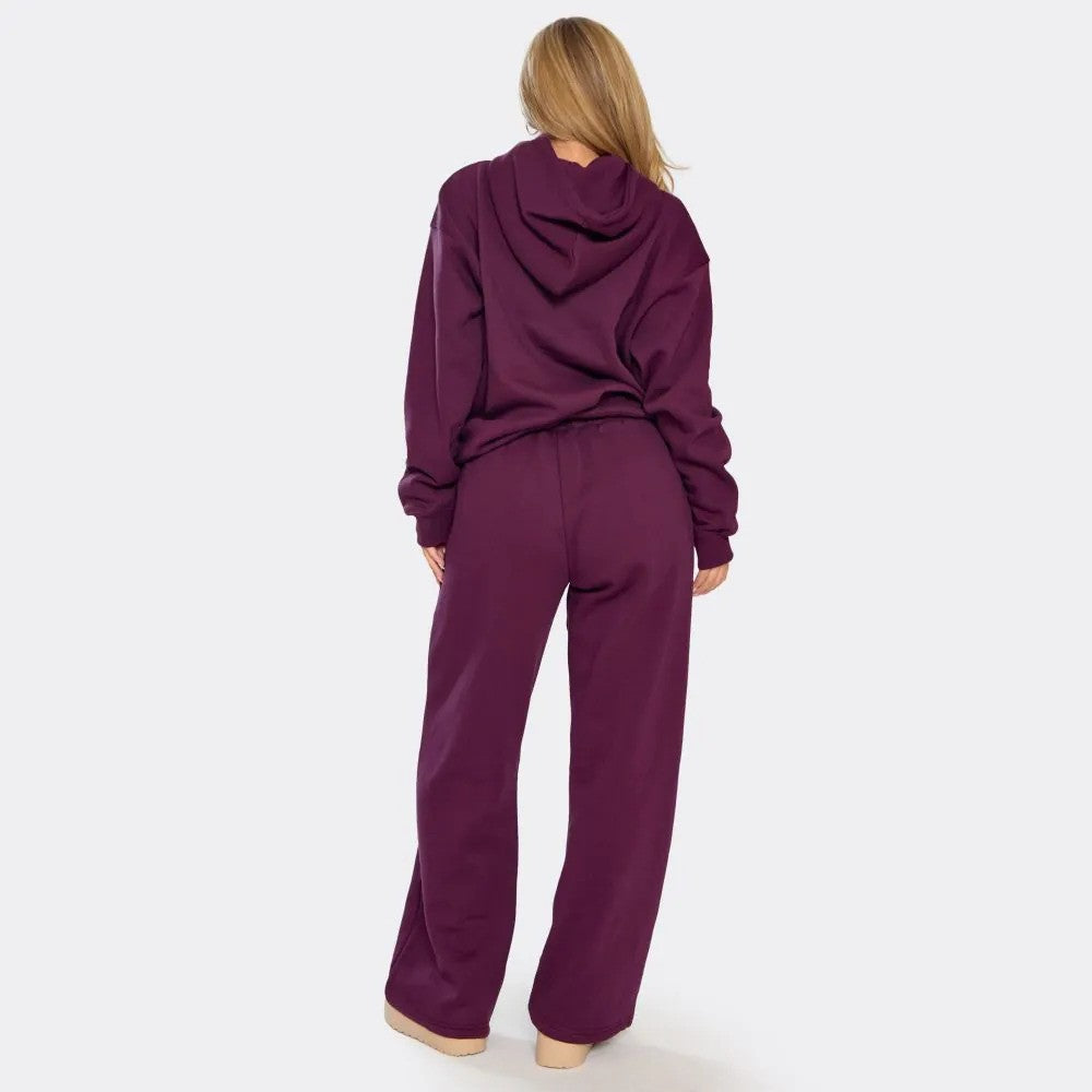 Plum vibes Stay cozy, stylish, and effortlessly chic with this perfect matching set